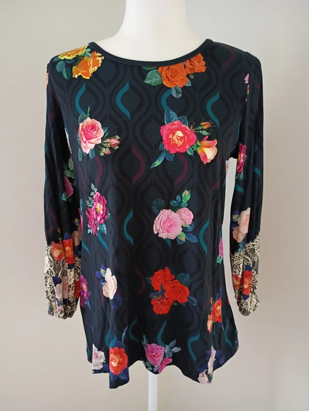 Johnny Was Rose Lace Puff Sleeve Top NWT Size Small